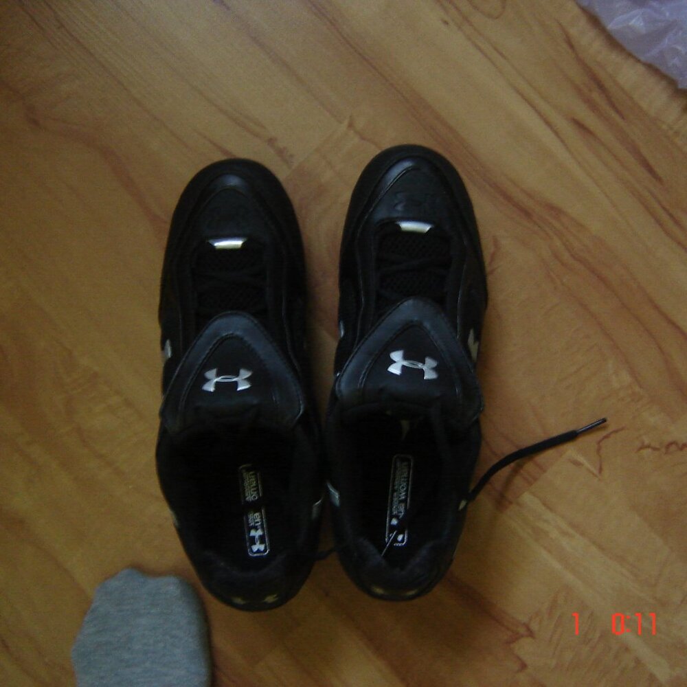 SOCCER/RUGBY CLEATS